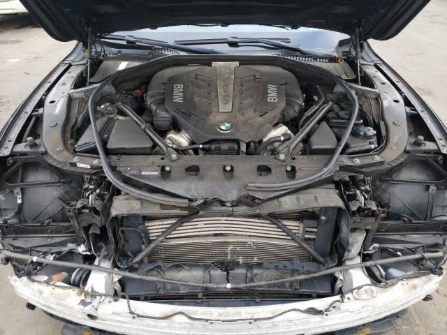 BMW 750xi exposed front and engine bay